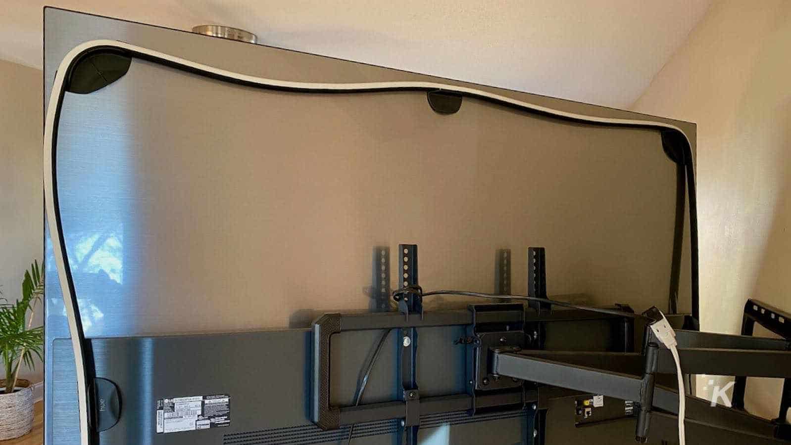 installazione della striscia luminosa sfumata philips hue