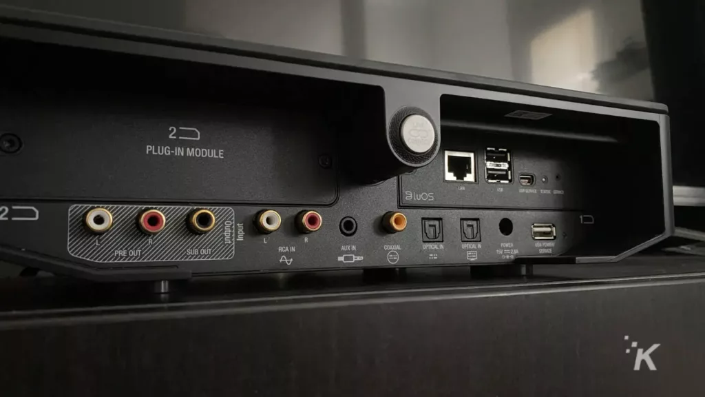 dali sound hub 背面显示所有输入连接
