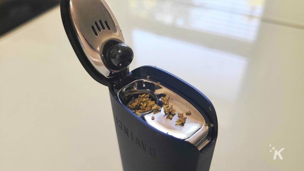davinci vape dengan kuncup di dalam