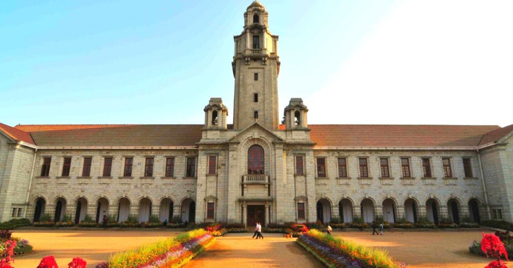 Top 10 des universités en Inde 2021 - The Tech Learn IISC in best universities in india