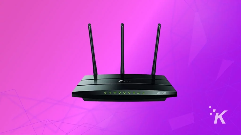 WLAN-Router auf lila Hintergrund
