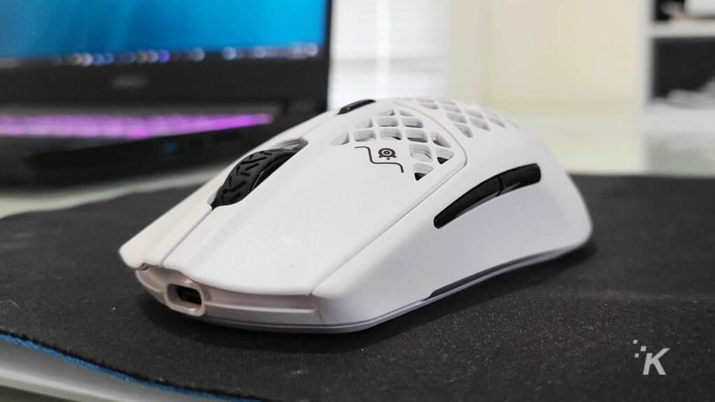 mouse de gaming alb steelseries aerox 3