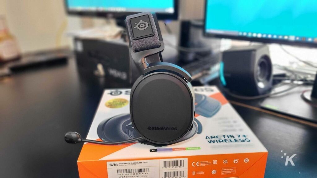 antet steelseries arctis 7+