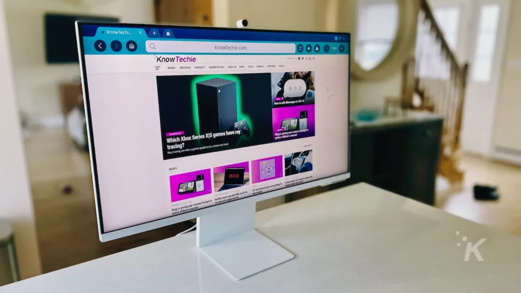 Samsung M8 Smart Monitor Knowtechie-Homepage