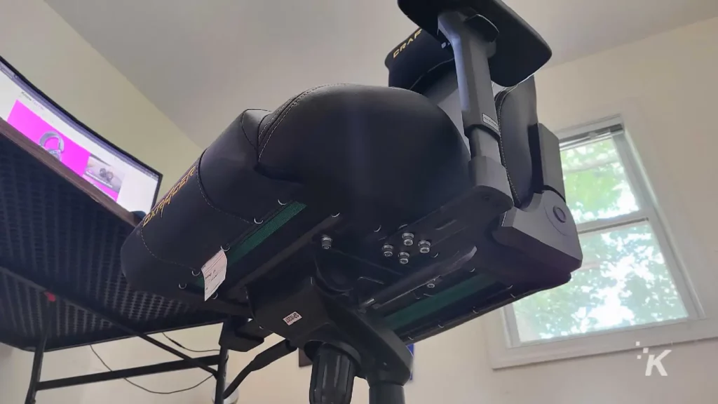 parte inferiore della sedia da gioco della serie dxracer craft